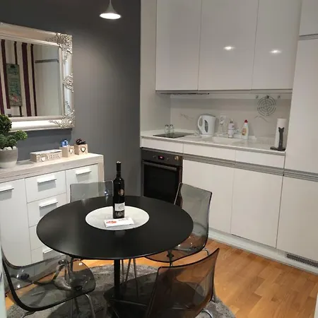 Daire Apartman Nika *
